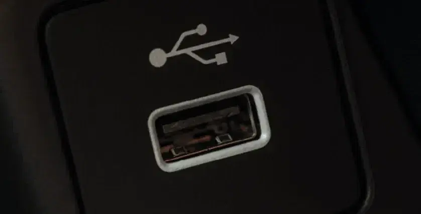 الاتصال عبر USB